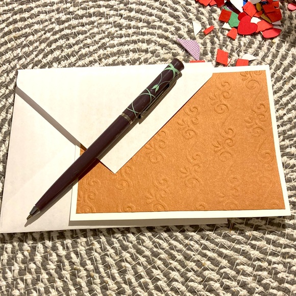 Set of Brown & White embossed cards w/envelopes - Picture 4 of 6